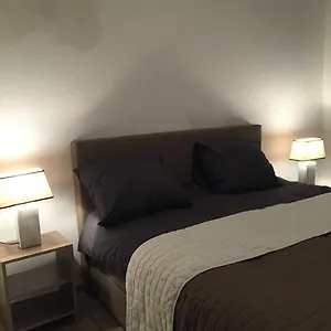  Apartment Einstein